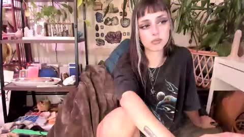 Snapshot of pluto_astrology chatting on 6, 10, 2025 Goddess Pluto online show from 6, 10, 2025