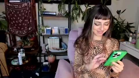 Snapshot of pluto_astrology chatting on 7, 6, 2026 Goddess Pluto online show from 7, 6, 2026