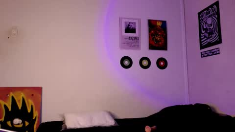    online show from 30, 9, 2025