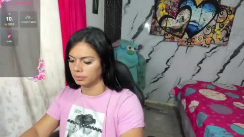 Snapshot of pocahontas_98113116 chatting on 25, 5, 2026 lesly pagina azul pocahontas982 online show from 25, 5, 2026