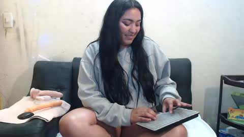 Snapshot of pocahontas_hall chatting on 18, 1, 2025 Lily online show from 18, 1, 2025