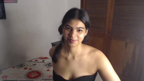 Snapshot of pocahontas_princess__ chatting on 21, 10, 2025 Pocahontas online show from 21, 10, 2025