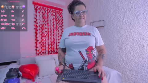 Snapshot of poisson_ivy_ chatting on 5, 2, 2025 poisson_ivy_ online show from 5, 2, 2025