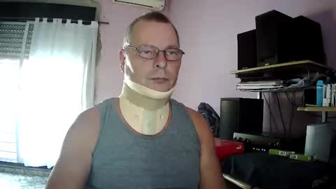 Snapshot of pol22010 chatting on 23, 4, 2026 Polako online show from 23, 4, 2026