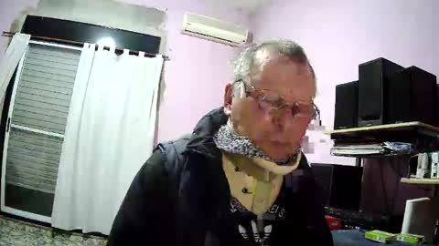 Snapshot of pol22010 chatting on 21, 5, 2026 Polako online show from 21, 5, 2026