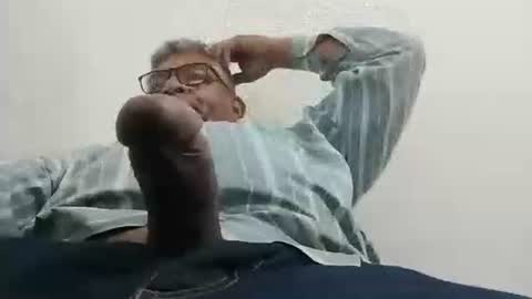 Snapshot of poli475 chatting on 2, 12, 2024 poli online show from 2, 12, 2024