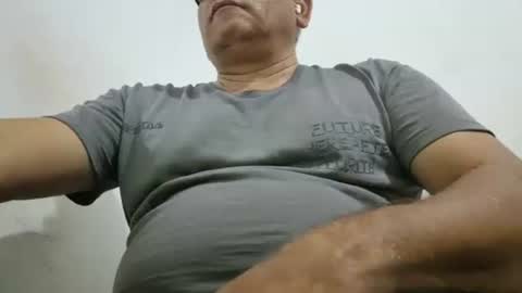 Snapshot of poli475 chatting on 1, 3, 2025 poli online show from 1, 3, 2025