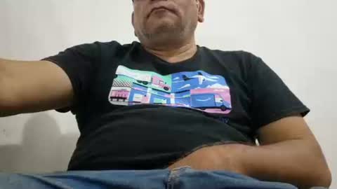 Snapshot of poli475 chatting on 24, 10, 2025 poli online show from 24, 10, 2025