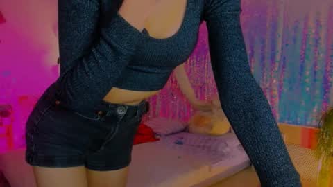 Snapshot of poli__ chatting on 1, 1, 2025 Martha online show from 1, 1, 2025