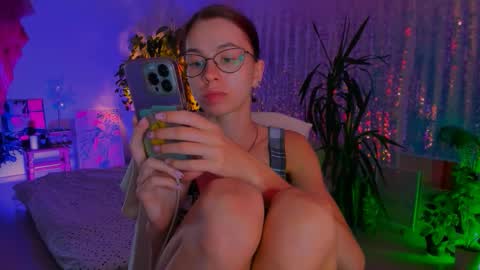 Snapshot of poli__ chatting on 24, 9, 2025 Martha online show from 24, 9, 2025