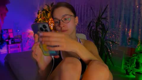 Snapshot of poli__ chatting on 26, 9, 2025 Martha online show from 26, 9, 2025