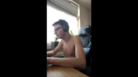 Snapshot of polish2000 chatting on 5, 3, 2026 Polish Boy online show from 5, 3, 2026