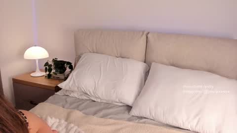 Polly online show from 24, 1, 2025