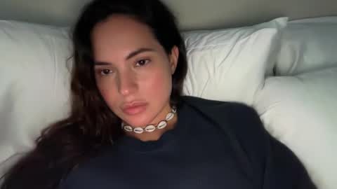 Snapshot of pollyyypocket chatting on 27, 11, 2025 Polly Pocket online show from 27, 11, 2025