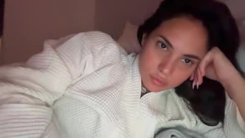 Snapshot of pollyyypocket chatting on 1, 12, 2025 Polly Pocket online show from 1, 12, 2025