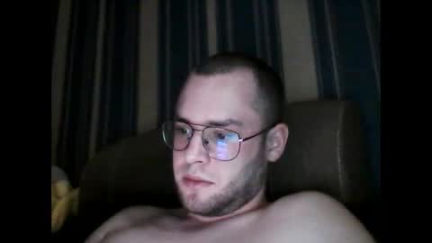 Snapshot of polovinki2020 chatting on 2, 12, 2025 polovinki2020 online show from 2, 12, 2025