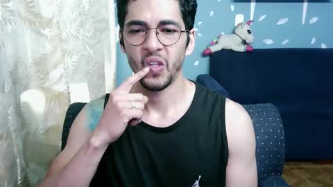 Snapshot of ponzothc chatting on 4, 11, 2025 ponzothc online show from 4, 11, 2025