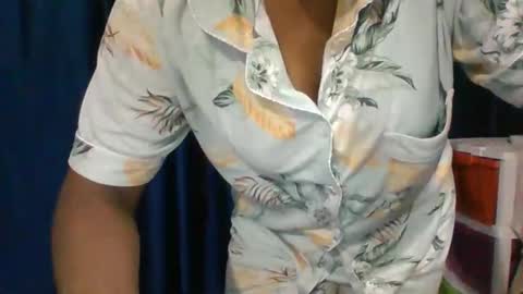 Snapshot of poojalady chatting on 13, 9, 2025 poojalady online show from 13, 9, 2025