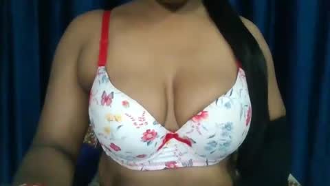 Snapshot of poojalady chatting on 2, 10, 2025 poojalady online show from 2, 10, 2025