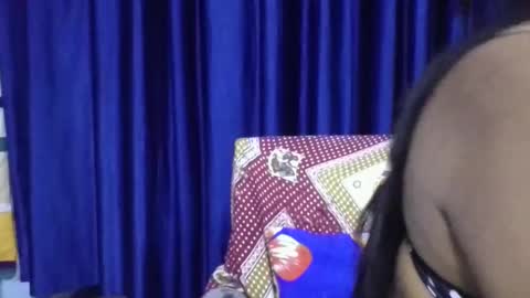 Snapshot of poojalady chatting on 24, 11, 2025 poojalady online show from 24, 11, 2025