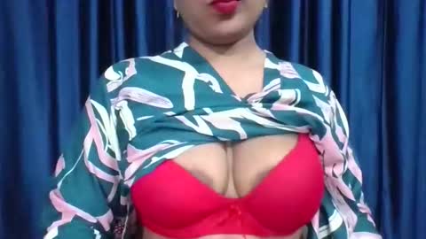 Snapshot of poojalady chatting on 27, 11, 2025 poojalady online show from 27, 11, 2025