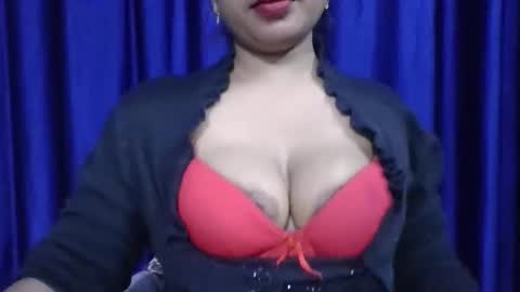 Snapshot of poojalady chatting on 28, 11, 2025 poojalady online show from 28, 11, 2025
