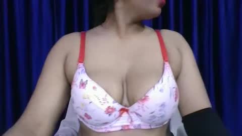 Snapshot of poojalady chatting on 14, 2, 2026 poojalady online show from 14, 2, 2026