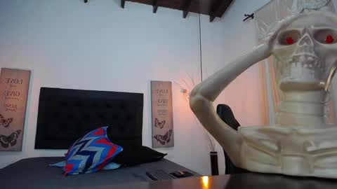 Snapshot of pool_vega chatting on 20, 10, 2025 pool online show from 20, 10, 2025