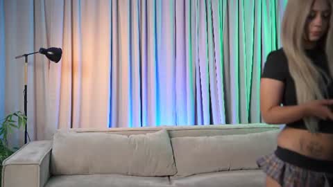  Sara and Kate  online show from 30, 6, 2026