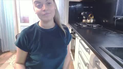 popkornmolli online show from 10, 11, 2025