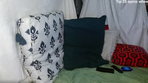 Snapshot of poppunk4life chatting on 18, 1, 2025 Kyle online show from 18, 1, 2025