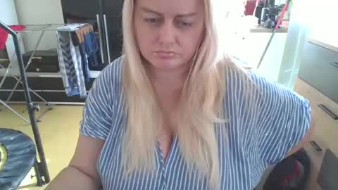 Snapshot of pornbusty chatting on 10, 2, 2025 MelissOfficial online show from 10, 2, 2025