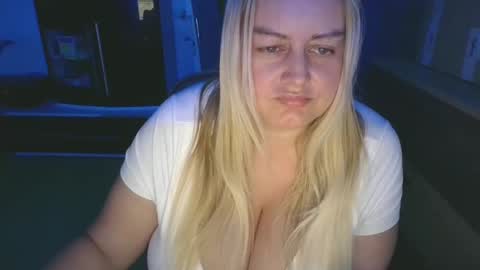 Snapshot of pornbusty chatting on 16, 2, 2025 MelissOfficial online show from 16, 2, 2025