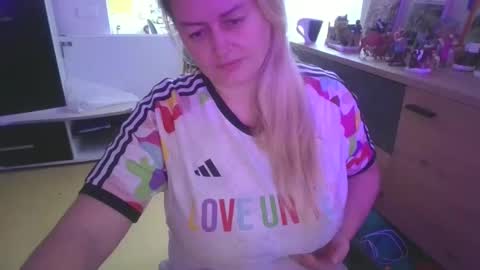 Snapshot of pornbusty chatting on 3, 12, 2025 MelissOfficial online show from 3, 12, 2025