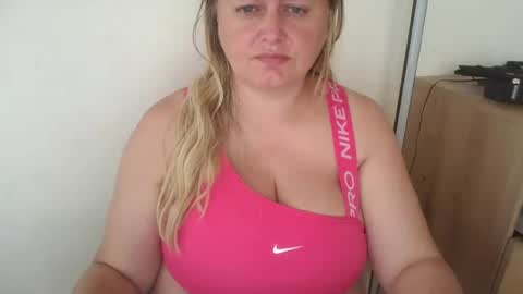 MelissOfficial online show from 10, 7, 2026