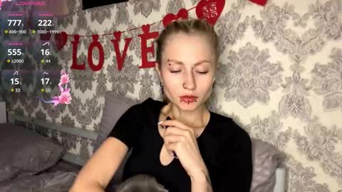 Snapshot of porshes chatting on 19, 9, 2025 HERES SILVIA AND OlIVIA WELCOME EVERYONE LOVENSE DOMI REACT TO YOUR TIPS LETS MAKE A GREAT SHOW TOGETHER online show from 19, 9, 2025