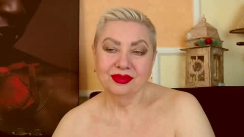 Snapshot of posh_lady chatting on 29, 4, 2026 LADY POSH online show from 29, 4, 2026