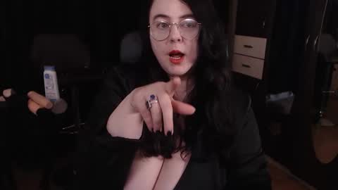 Snapshot of posh_mistress chatting on 18, 5, 2026 PoshMistres online show from 18, 5, 2026