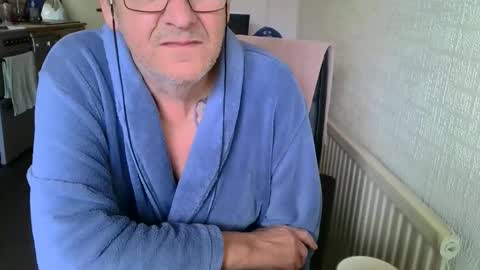 poshman65 online show from 25, 11, 2025