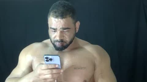 Snapshot of powerdmuscle chatting on 19, 4, 2026 powerdmuscle online show from 19, 4, 2026
