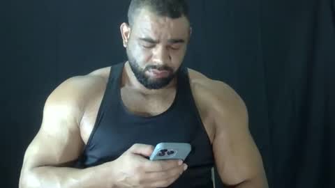 Snapshot of powerdmuscle chatting on 3, 5, 2026 powerdmuscle online show from 3, 5, 2026