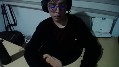 Snapshot of powerfulzeus2 chatting on 15, 10, 2025 powerfulzeus2 online show from 15, 10, 2025