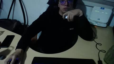 Snapshot of powerfulzeus2 chatting on 2, 11, 2025 powerfulzeus2 online show from 2, 11, 2025