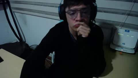 Snapshot of powerfulzeus2 chatting on 1, 12, 2025 powerfulzeus2 online show from 1, 12, 2025