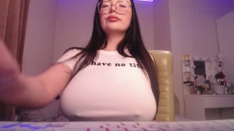 Lina online show from 5, 3, 2025