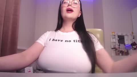 Lina online show from 9, 3, 2025