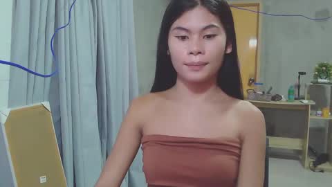 Snapshot of precious_athena chatting on 8, 2, 2025 precious_athena online show from 8, 2, 2025