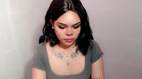 Snapshot of preciousangel69xxx chatting on 6, 1, 2025 MAXXINE online show from 6, 1, 2025