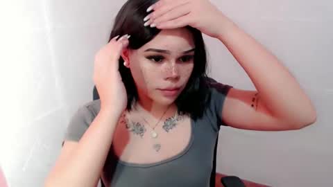 Snapshot of preciousangel69xxx chatting on 25, 1, 2025 MAXXINE online show from 25, 1, 2025