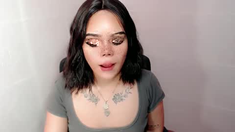 Snapshot of preciousangel69xxx chatting on 1, 2, 2025 MAXXINE online show from 1, 2, 2025